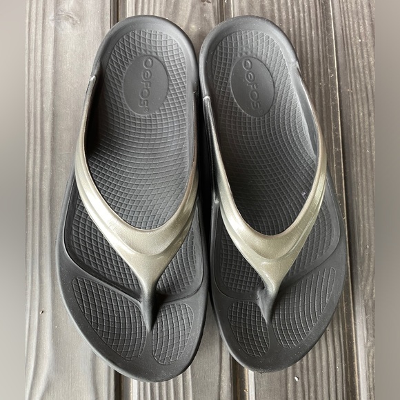 Oofos Oolala Sandals - Womens 7 - Comfort Recovery Flip Flops - Slip On Shoes - Picture 7 of 9